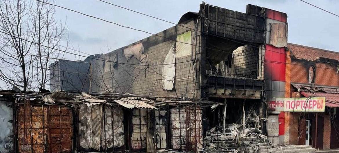 La maltrecha ciudad portuaria ucraniana de Mariúpol se ha convertido en un leitmotiv de la guerra: el hospital de la ciudad estuvo constantemente bajo fuego. La maltrecha ciudad portuaria ucraniana de Mariúpol se ha convertido en un leitmotiv de la guerra: el hospital de la ciudad estuvo constantemente bajo fuego.