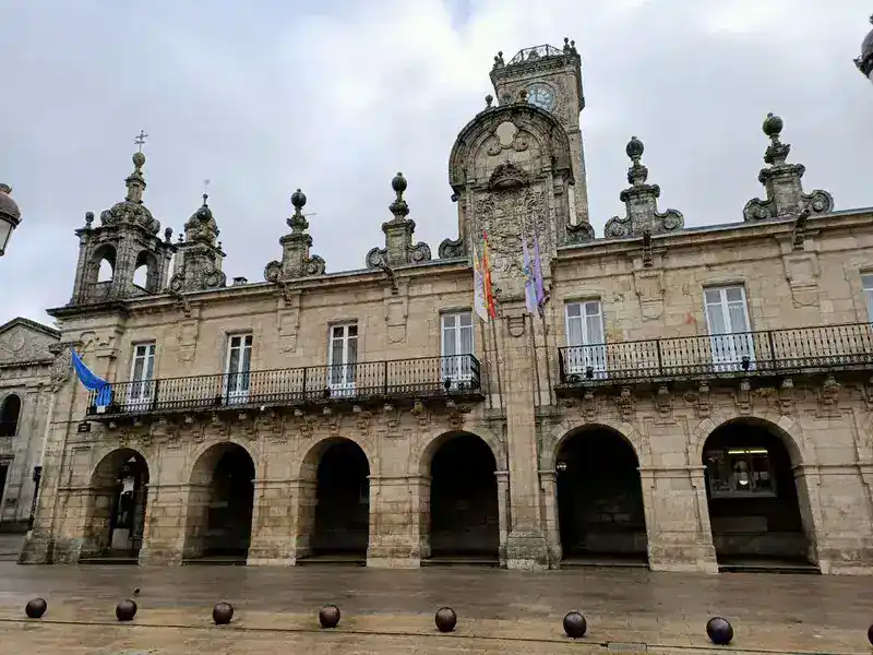 O Concello de Lugo iluminará de verde a fachada da Casa Consistorial ...